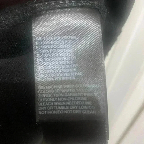 Men’s The North Face Quarter Zip Pullover - Picture 4 of 6